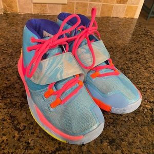 Nike Kyrie 6 “Pool” sz 4 youth